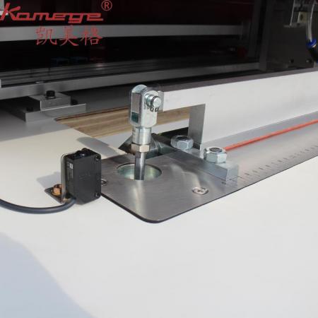 Kamege XD-374 Automatic Leather Gluing And Folding Machine Straight Line For Bag Note book